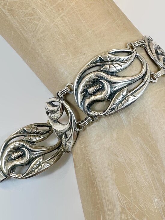 Vintage Danecraft Sterling Bracelet: Calla Lily Art Nouveau Style Repoussé Links - Picture 1 of 7